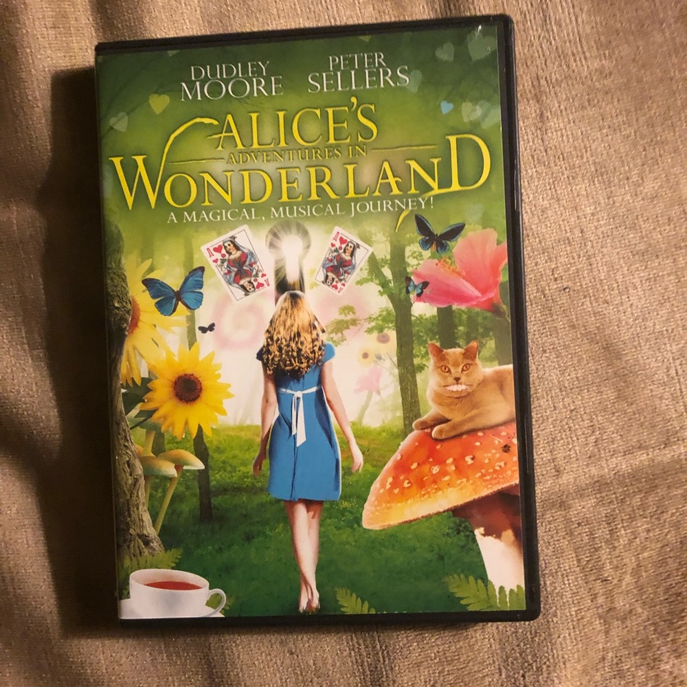 🍎Alice’s Adventures in Wonderland DVD - 553 $8 FIRM